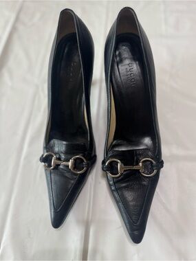 Gucci Black Leather Pointed-Toe Heels with Horsebit Detail